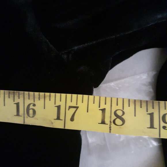 Chelsea 28 Velvet Blazer NWT - Picture 13 of 16